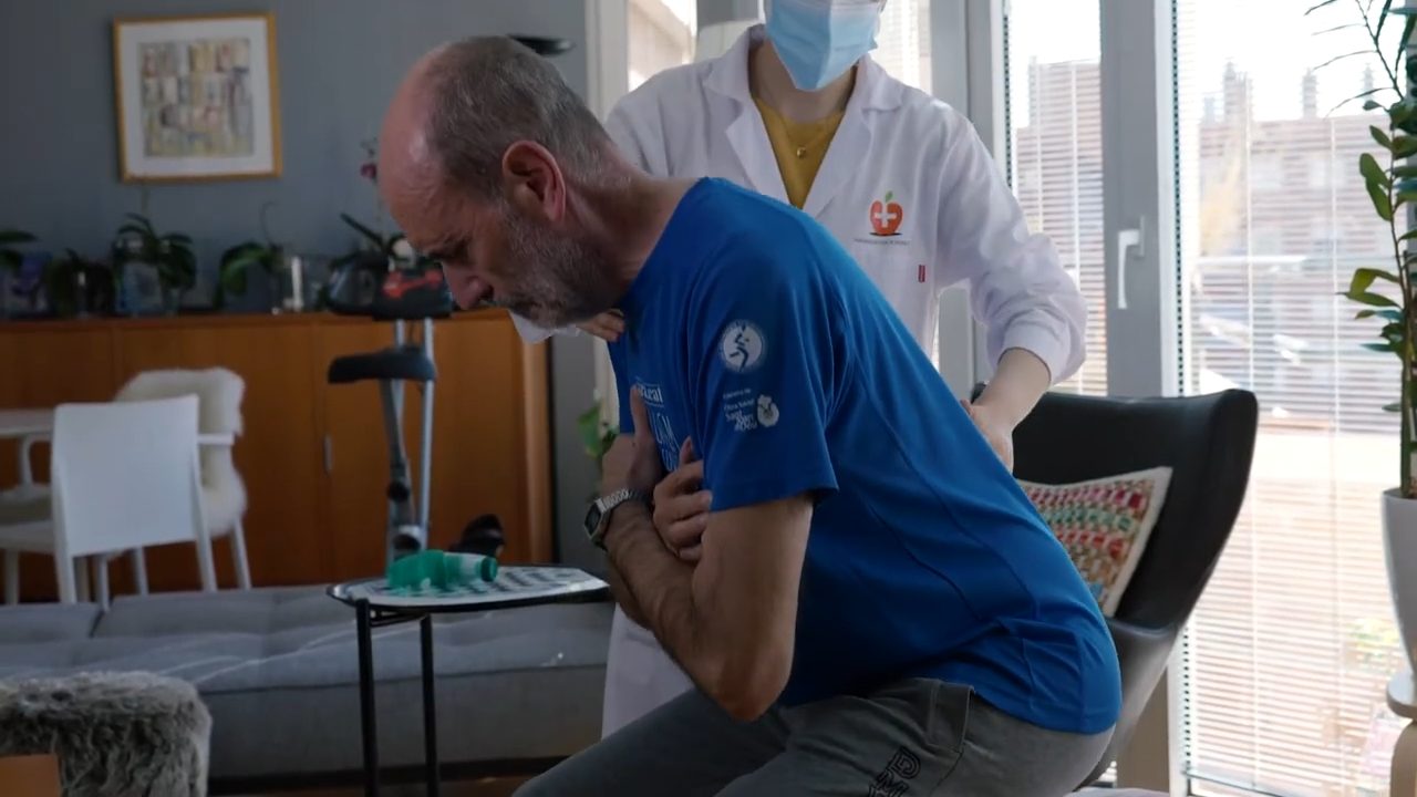 Ejercicio para ganar masa muscular para una persona mayor.