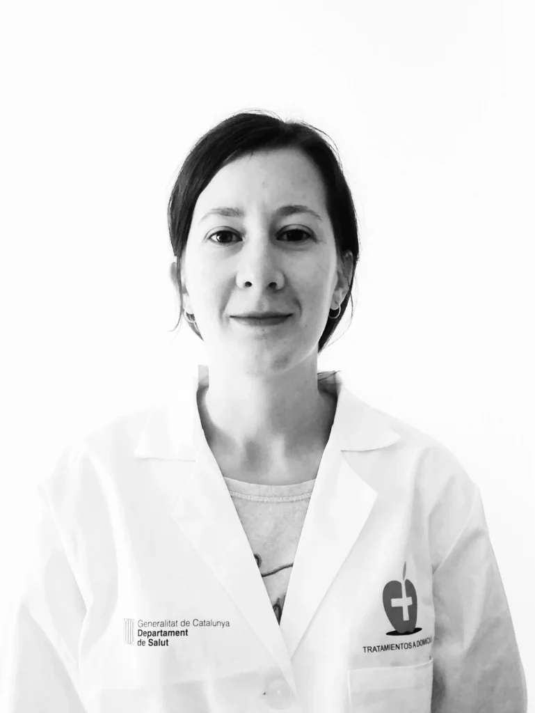 Isabel Haro Ríos fisioterapeuta colegiada especializada en fisioterapia geriátrica y rehabilitación funcional en Barcelona